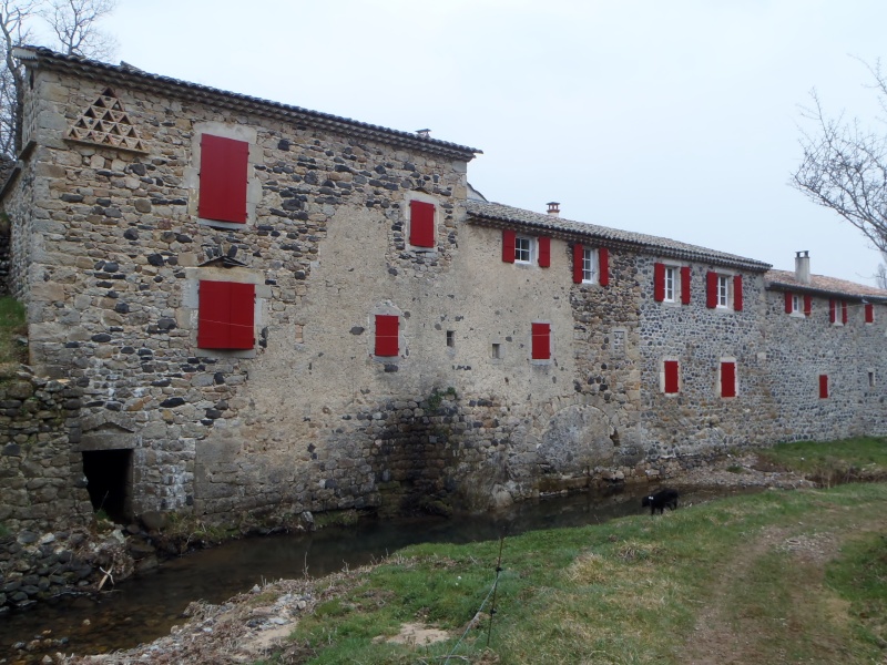 Le moulin au bord de la rivie re boyon