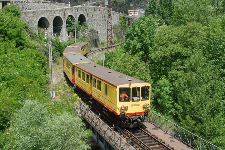 Le train jaune